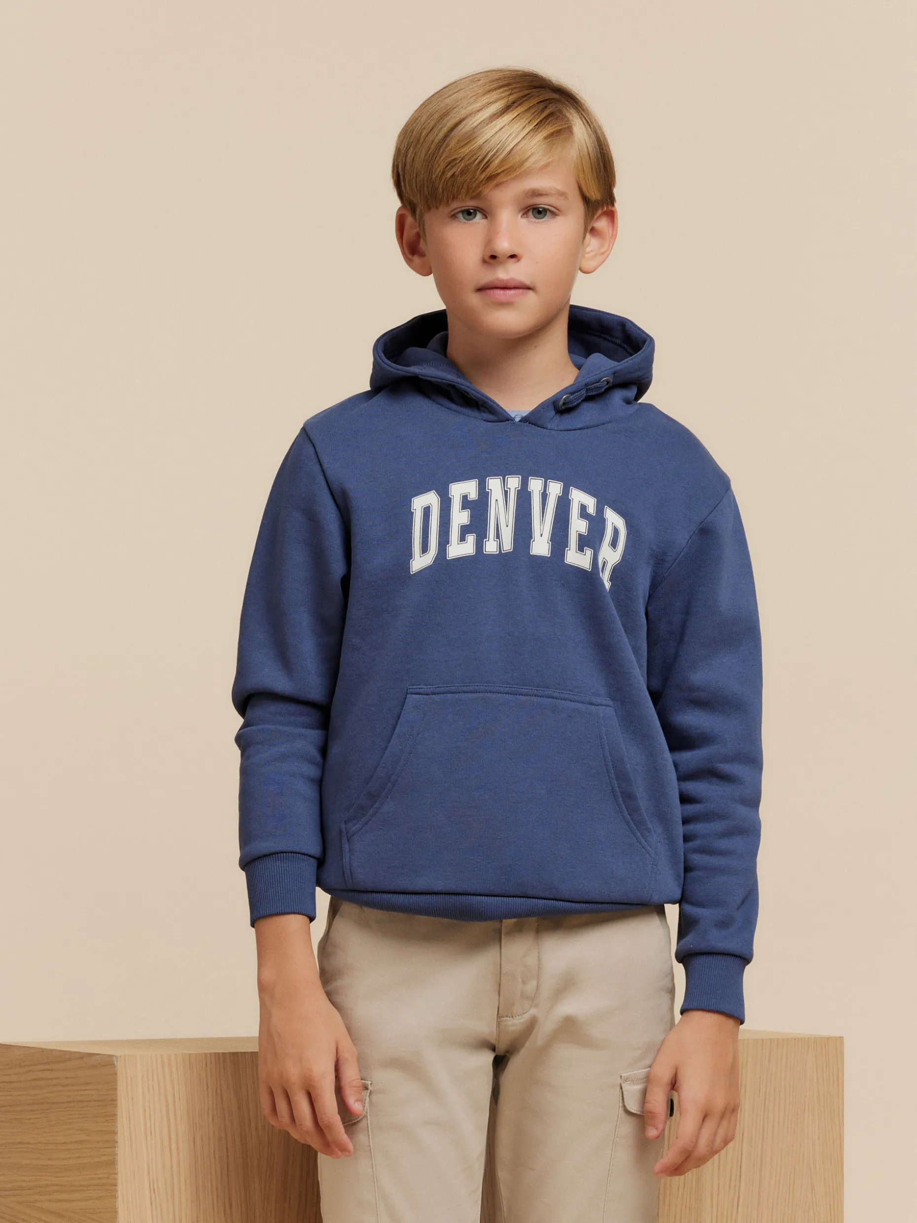 SUDADERA DENVER KIDS <Alvaro Moreno Sale